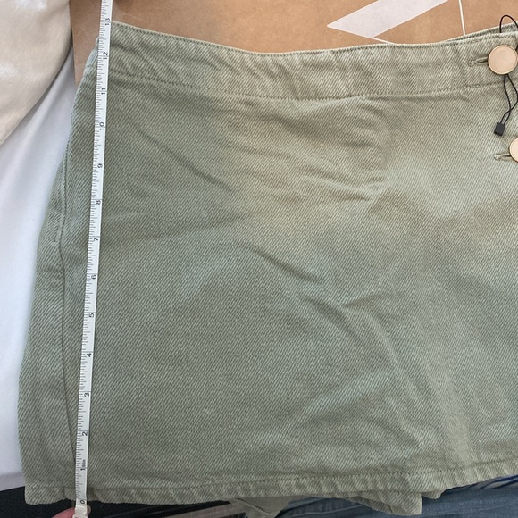 SOLD Zara skort - Picture 5 of 7